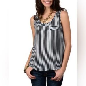 Otis & Maclain Striped Black and White Oversized Pocket Sleeveless Top S